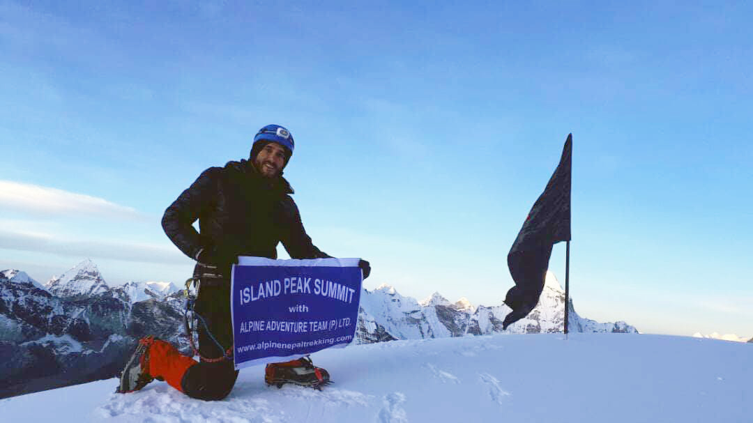 3 pass  trekking in mt.Everest with one peak summit