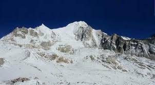 Larkya Peak Summit 6249m. 2023